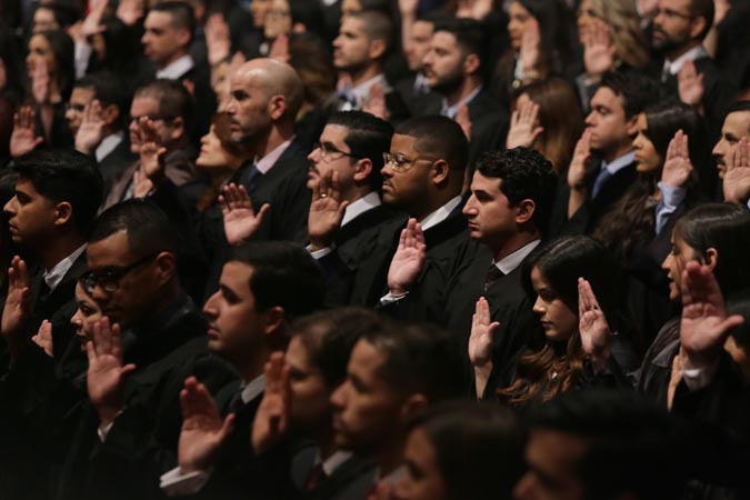 Prestan juramento ante el Tribunal Supremo 209 abogados y abogadas